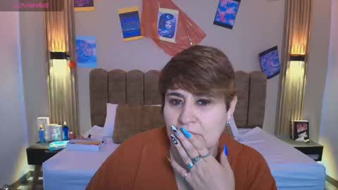 Snapshot of sasharosee2 chatting on October 2, 12:21 pm S A S H A R O S E online show from October 2, 12:21 pm