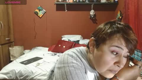 Snapshot of sasharosee2 chatting on October 17, 12:52 pm S A S H A R O S E online show from October 17, 12:52 pm