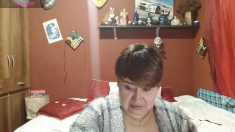 Snapshot of sasharosee2 chatting on October 18, 1:03 pm S A S H A R O S E online show from October 18, 1:03 pm