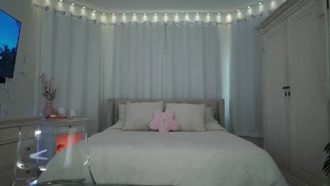 sashawest_official online show from March 9, 2:42 pm