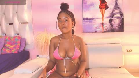 SashhaLux22 online show from November 30, 5:00 am