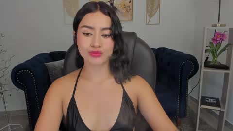 saskia litt online show from December 19, 4:59 am