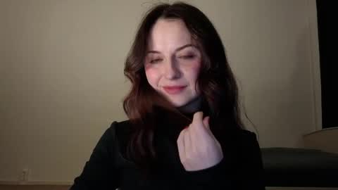 Lori online show from April 10, 7:09 pm