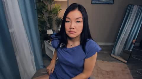 Satin online show from March 4, 9:10 pm