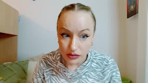 Satinqueen90 online show from December 15, 11:26 am