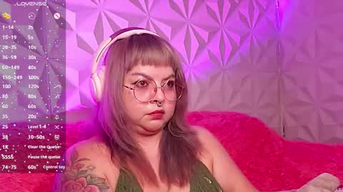 Gina George online show from November 11, 12:17 am