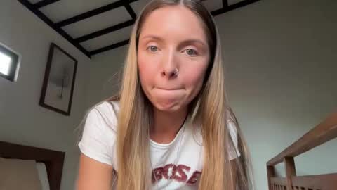 Nana online show from April 1, 9:54 am