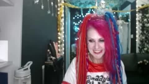 SaucySky online show from October 30, 11:50 pm