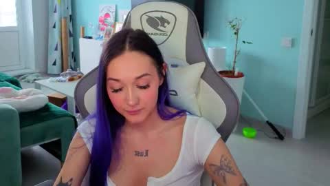 Ariel online show from March 14, 5:19 am