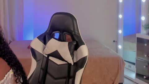 Savannahwildee online show from January 14, 12:14 pm