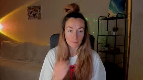 save the qween online show from December 19, 10:18 am