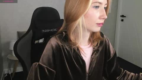 Kira  GMT 7 Mon Thu-Sun  0800am-0200pm  online show from December 15, 1:22 am