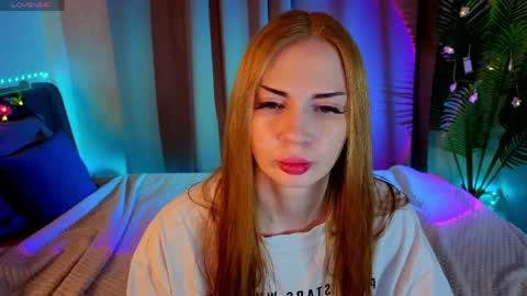 Kira  GMT 7 Mon Thu-Sun  0800am-0200pm  online show from April 5, 9:19 am