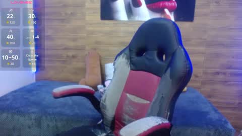 scarlet_hans online show from June 19, 8:34 pm
