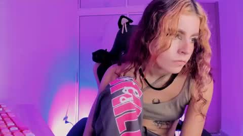 Scarlet online show from June 16, 3:40 am
