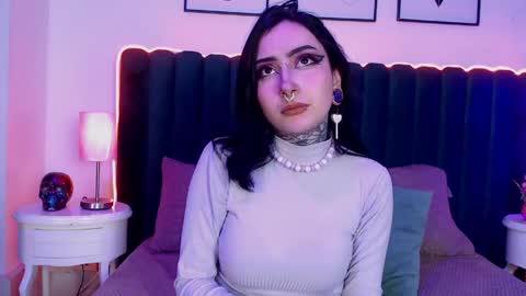 Scarleth online show from May 25, 11:15 pm