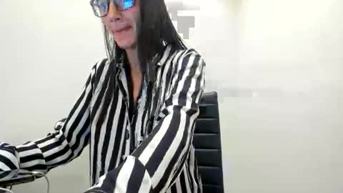 scarlettjennerr online show from April 20, 4:26 am