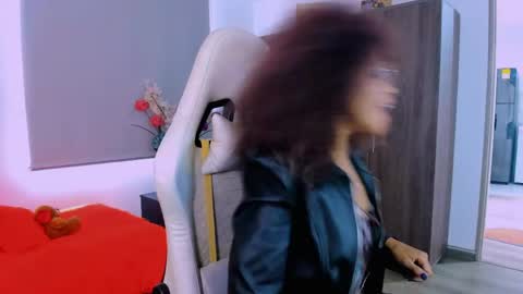 Scarlett online show from June 3, 9:31 pm
