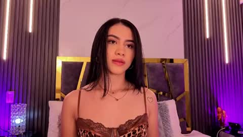 scarlettorres online show from April 19, 1:33 pm