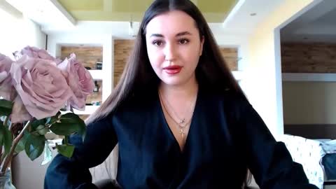 Elizabeth  online show from March 10, 9:12 am