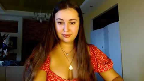 Elizabeth  online show from November 24, 8:16 am