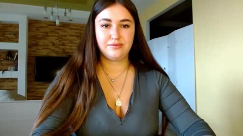 Elizabeth  online show from October 3, 7:24 am