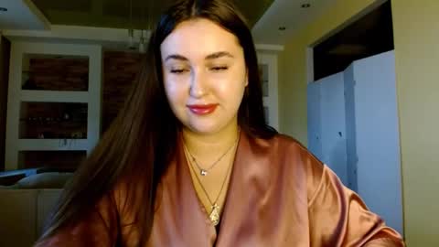 Elizabeth  online show from December 4, 11:23 am