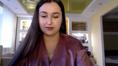 Elizabeth  online show from December 5, 9:17 am