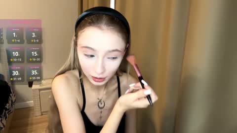 Kate online show from March 31, 2:28 pm