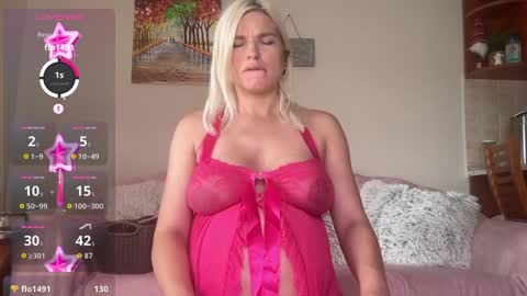 Hennriette    and Sebastian     online show from September 9, 2:28 pm