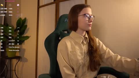 Brenda online show from October 8, 4:11 pm