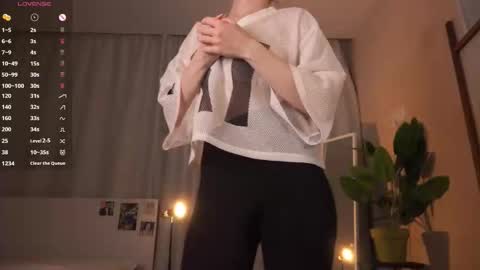 Brenda online show from November 19, 4:29 pm