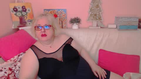 Snapshot of secretloverbbw chatting on October 17, 8:01 pm Alice online show from October 17, 8:01 pm