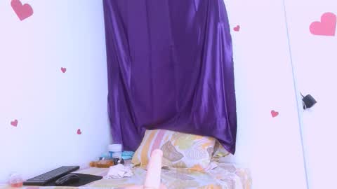 Snapshot of seductivespellvagina80 chatting on September 28, 2:22 pm Estefany online show from September 28, 2:22 pm