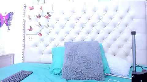 selena_beautyy online show from January 12, 8:25 pm