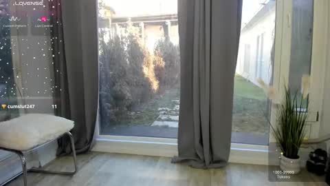 Selena online show from March 8, 6:52 am