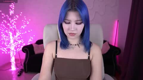 selenairis online show from February 2, 10:31 pm