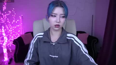 selenairis online show from March 8, 10:02 pm