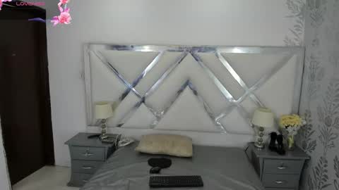 Selena reyess online show from January 13, 7:29 pm