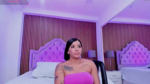 selenastonne online show from November 7, 8:36 pm