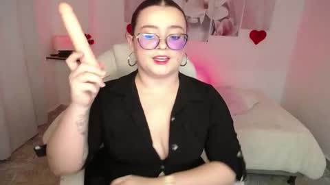 selene_rouse_ online show from February 25, 11:47 pm