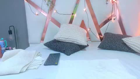 SELENE GIBSON online show from February 3, 7:51 pm