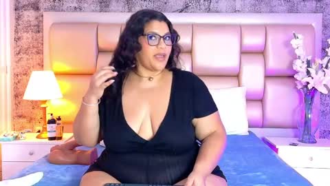 Selenna Cooper online show from March 25, 11:57 am