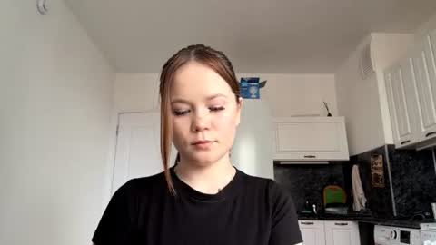Lily online show from June 23, 5:16 am