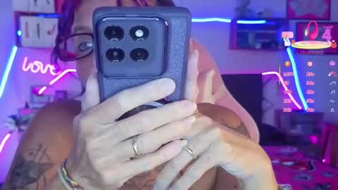 Selvaggia Del Caribe online show from February 13, 7:15 pm