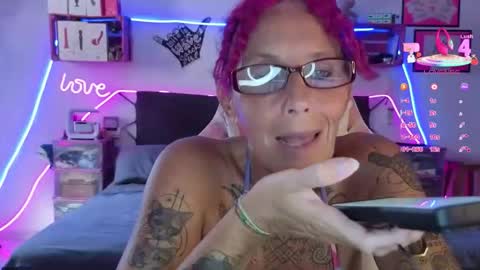 Selvaggia Del Caribe online show from January 9, 6:45 pm