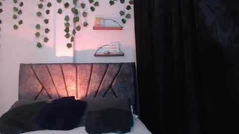 Camille and sophie online show from February 19, 2:12 am