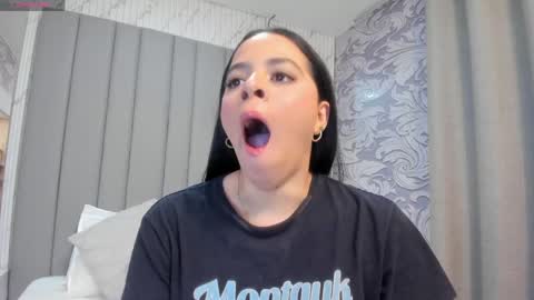 Sophie     online show from April 14, 10:15 am