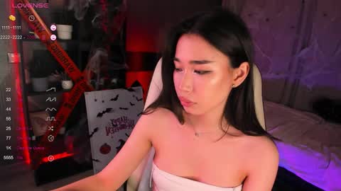 Kiki online show from October 15, 4:20 pm