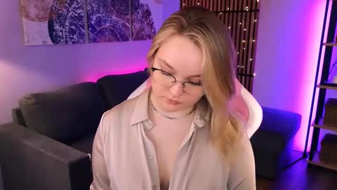 Serena online show from February 24, 8:02 am